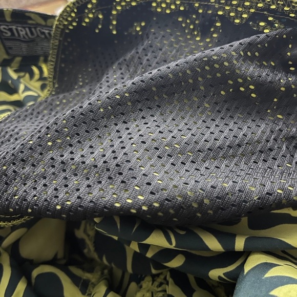 STRUCTURE Makai Board Shorts  • Size Large - Picture 4 of 8